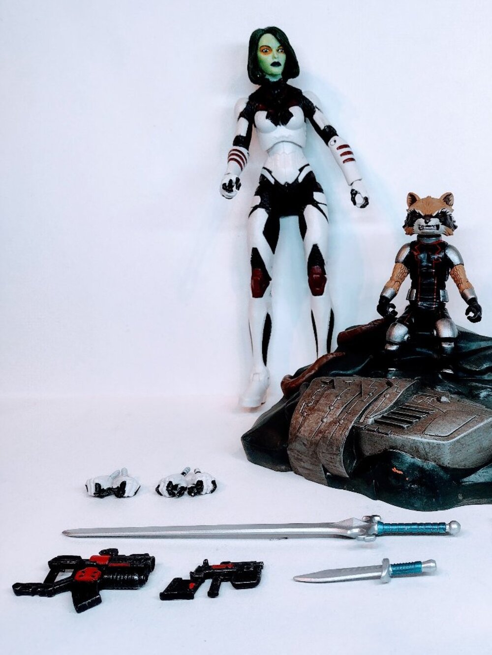 Marvel Select Gamora & Rocket Raccoon Action Figures GOTG Comic Base Complete